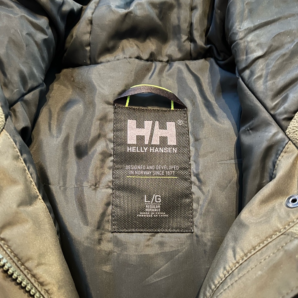 Helly Hansen Women’s Senja Insulated Winter Parka - Size Large - Picture 11 of 15